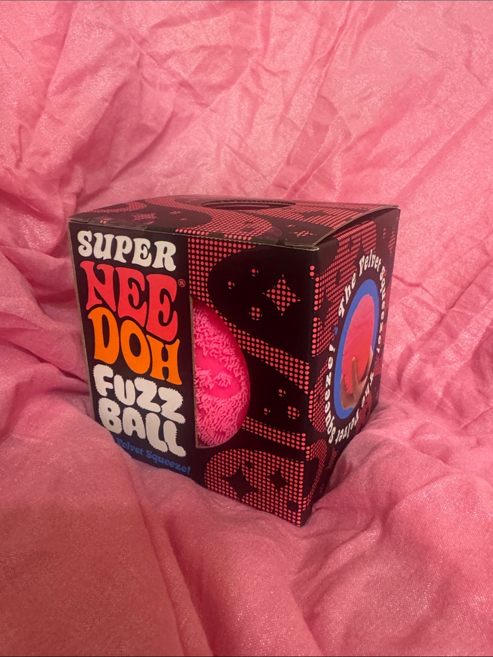 Super NeeDoh Fuzz Ball Pink